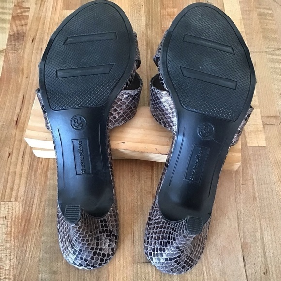 Naturalizer “Essex” faux snakeskin cross strap slip on 2.75” heels size 8.5 - Picture 7 of 9